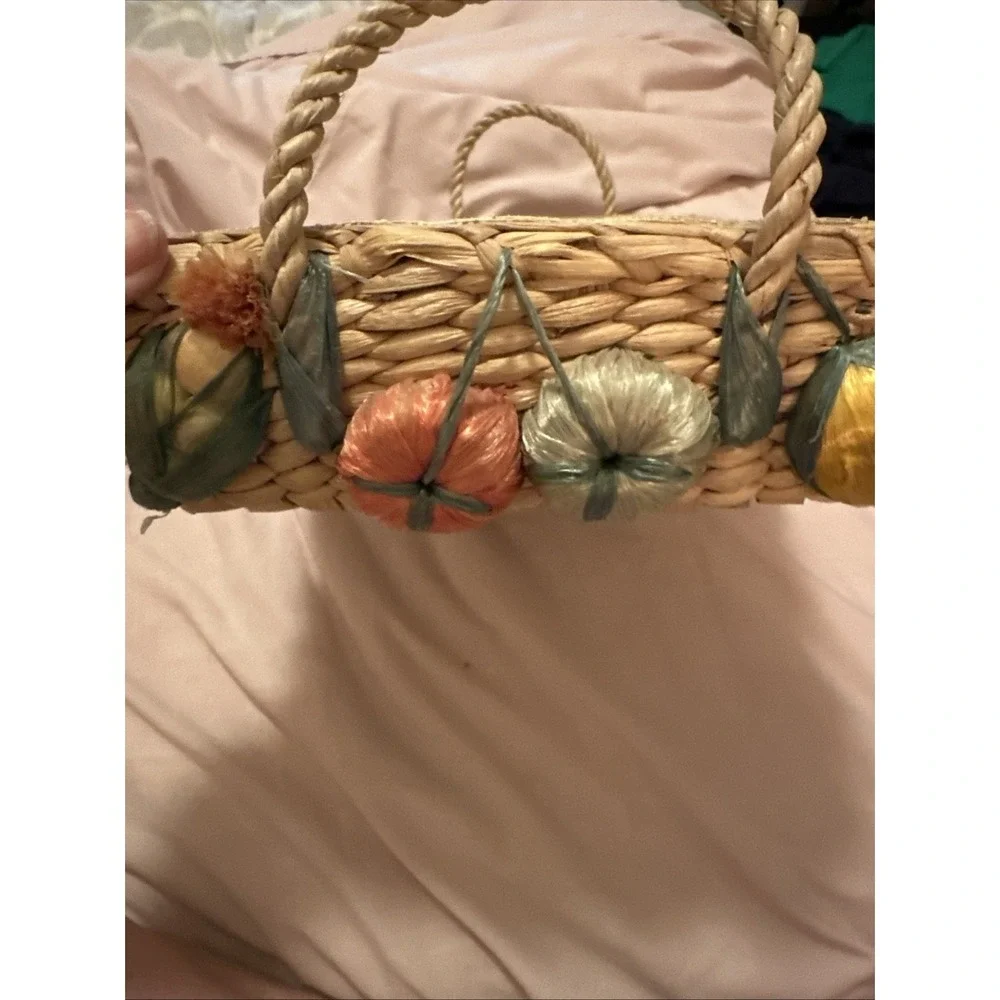 VTG 9x13 Raffia Casserole Dish Carrier Basket w Handles &  Raised Veggies